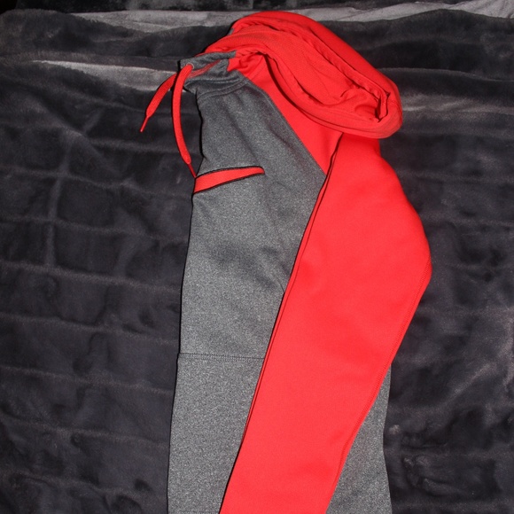 Nike Thermal-Fit Pullover Hoodie Red & Gray - Picture 3 of 4